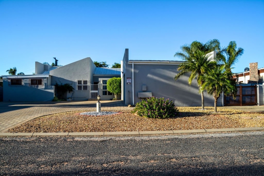 4 Bedroom Property for Sale in Vredendal Western Cape